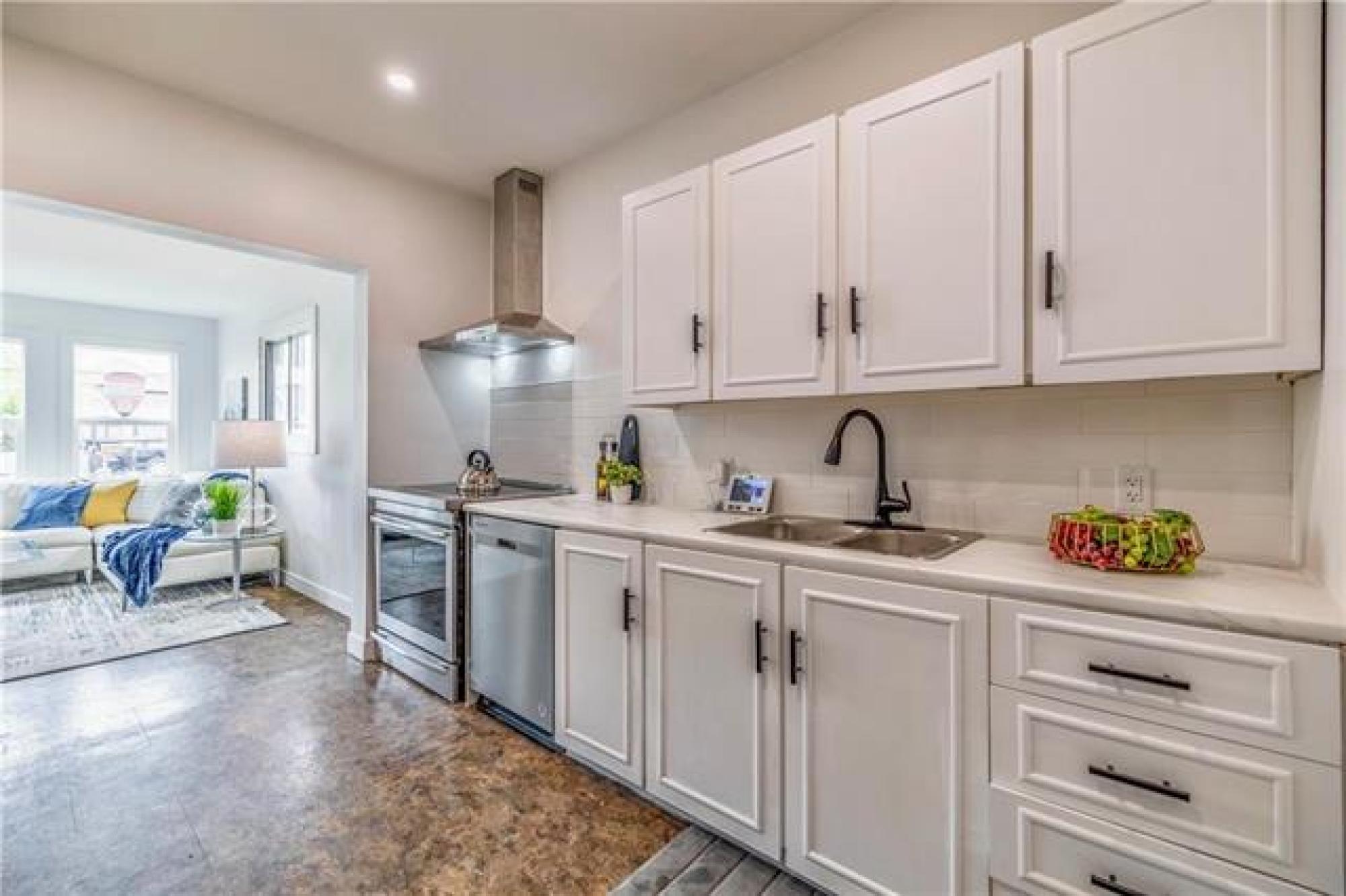 153 Lansdowne Avenue, R2W 0G2, 3 Bedroom, 2 Storey for sale North West