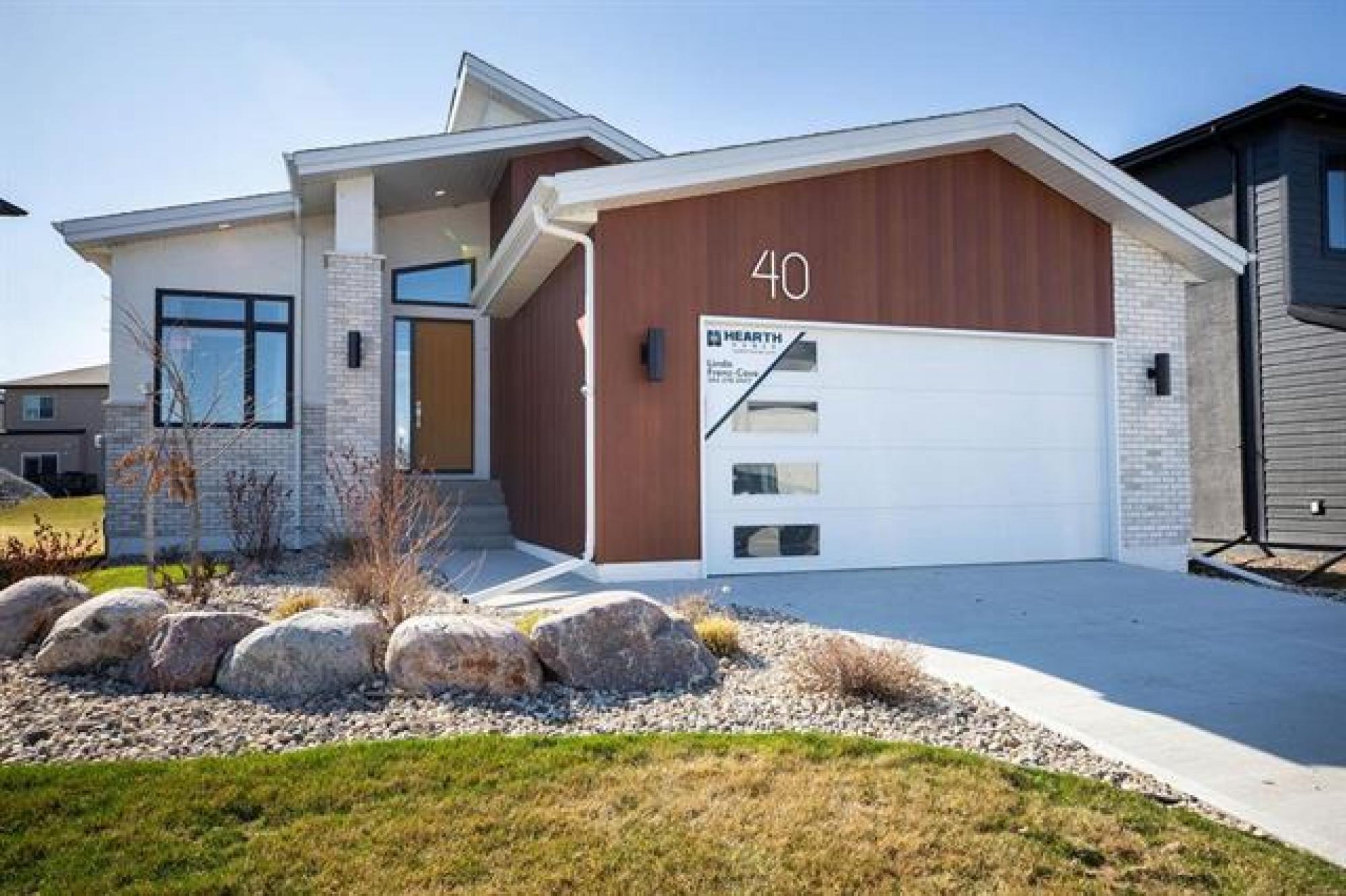 40 West Plains Drive, R3X 0J3, 2 Bedroom for sale South East Winnipeg