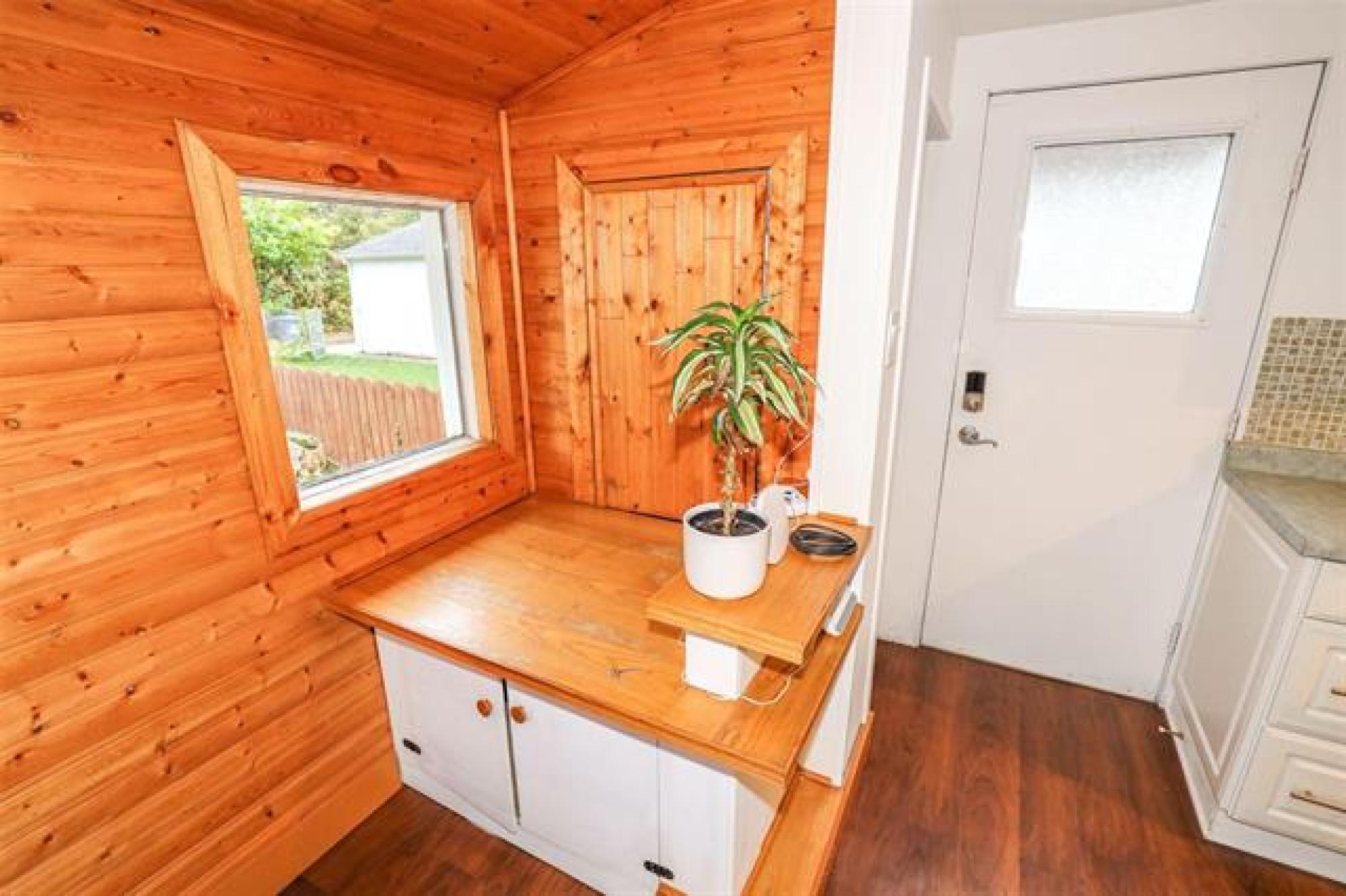 910 Merriam Boulevard, R3T 0V3, 2 Bedroom, 1 & 3/4 Storey for sale