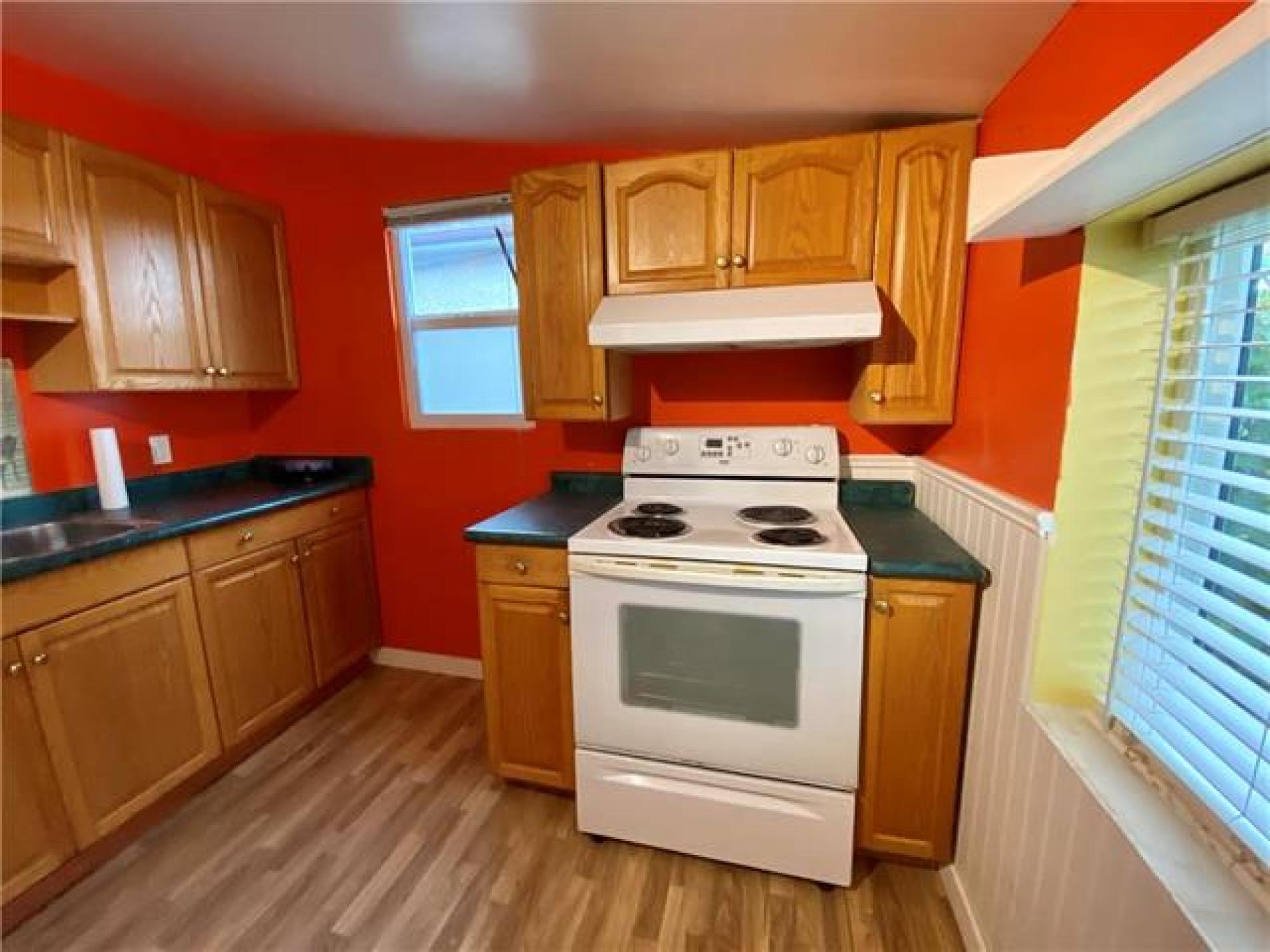 831 McCalman Avenue, R2L 1G9, 3 Bedroom, 1 & 1/2 Storey for sale North