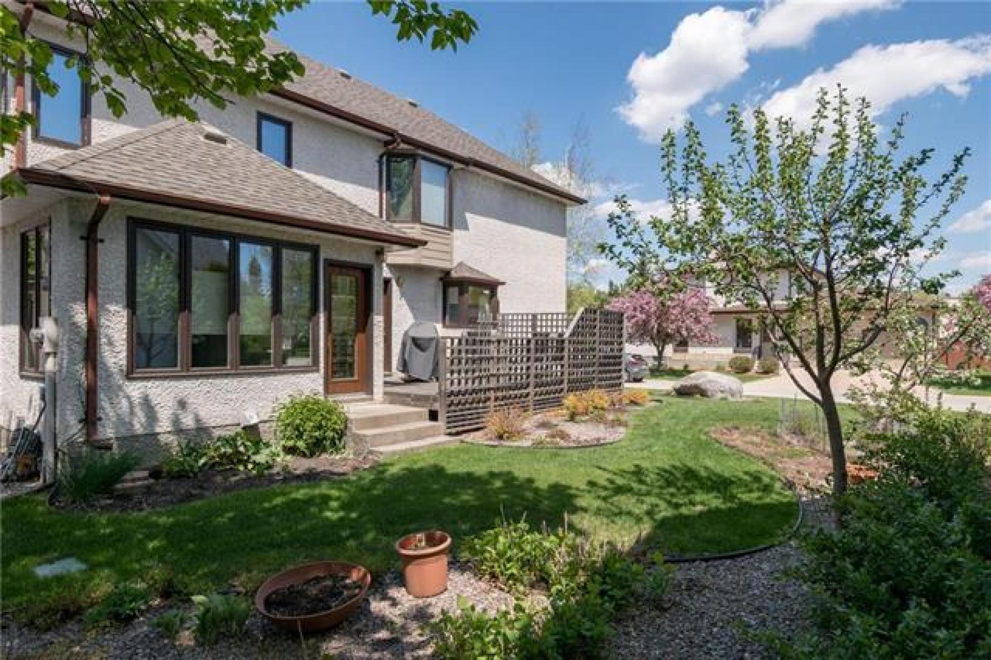 88 Zeglinski Crescent, R2G R2G, 4 Bedroom for sale North East Winnipeg