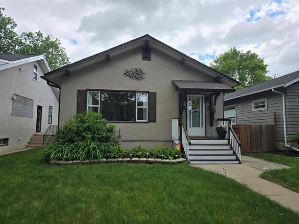 Home Photo - 190 Ferndale Avenue