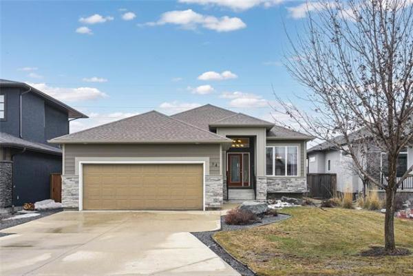 home photo - 34 Silver Sage Crescent