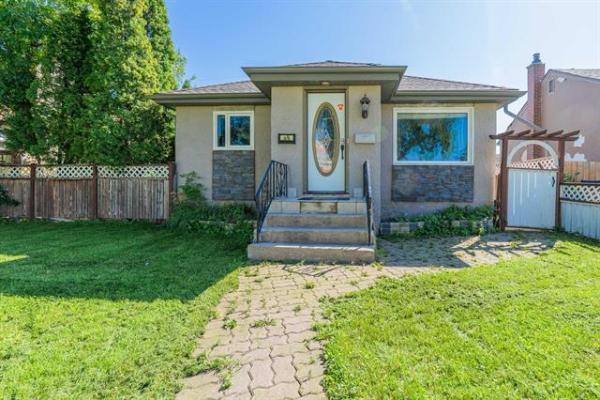 home photo - 1067 Clifton Street