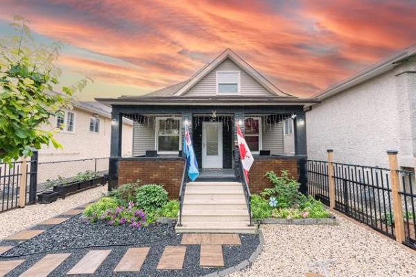 Home Photo - 784 Manitoba Avenue