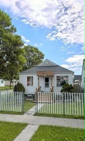 Home Photo - 505 GARLIES Street