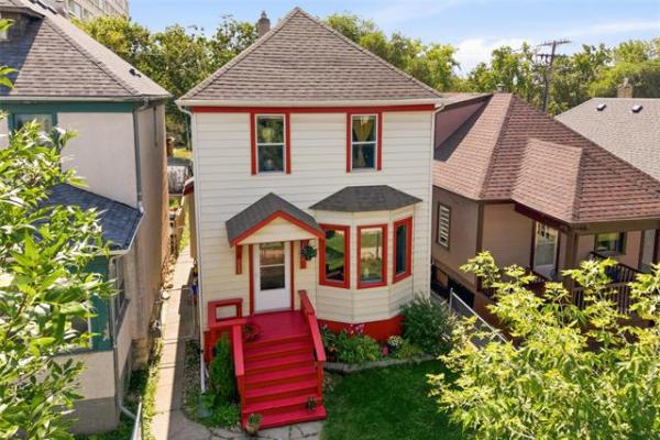 Home Photo - 312 Morley Avenue