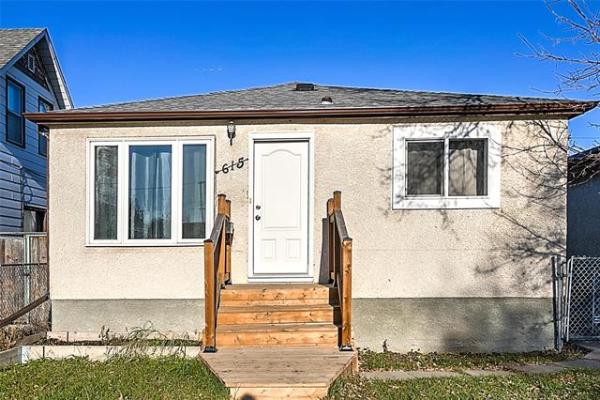 Home Photo - 615 Castle Avenue