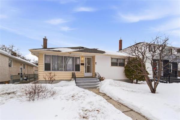 Home Photo - 809 Niagara Street