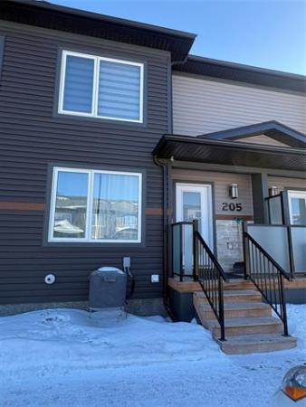 Home Photo - 205-205 Peguis Street