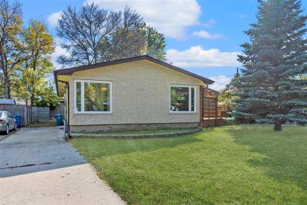 Home Photo - 10 Thackeray Avenue