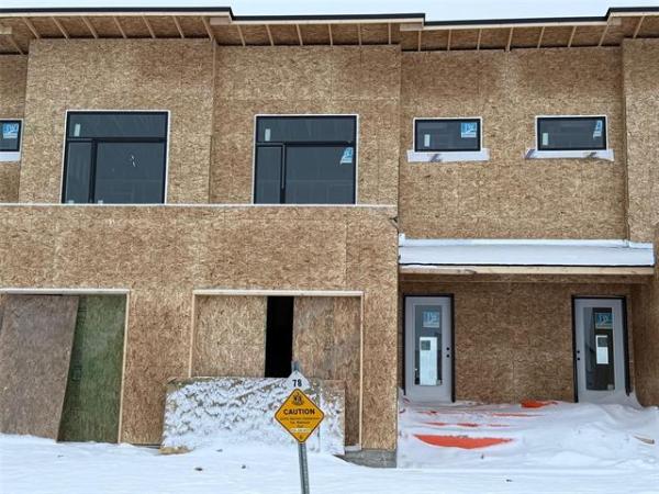 Home Photo - 78 Kootenay Way