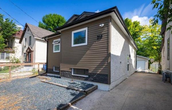 Home Photo - 319 burrows Avenue