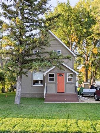 Home Photo - 126 Railroad Avenue