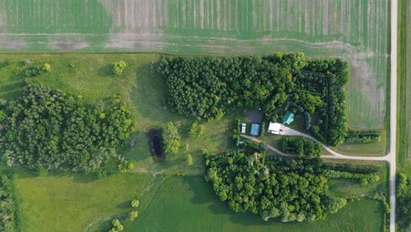 Home Photo - 86 24E Road