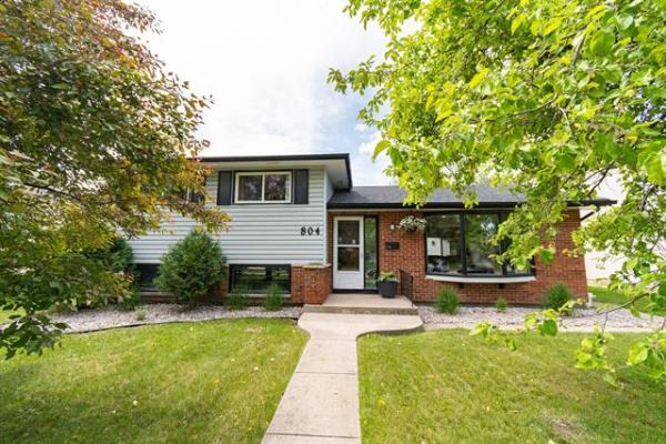 Home Photo - 804 Beaverhill Boulevard