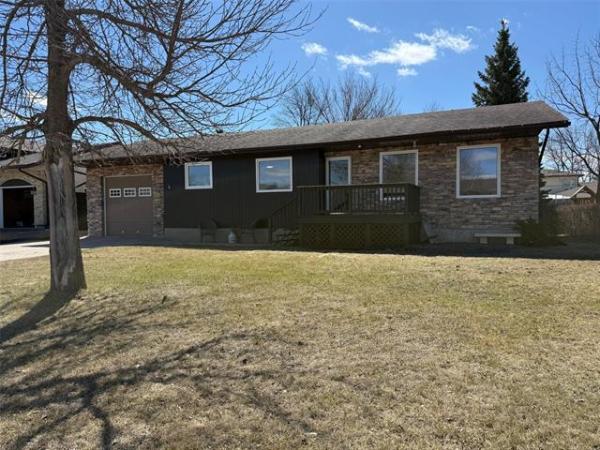 Home Photo - 4 Elm Crescent