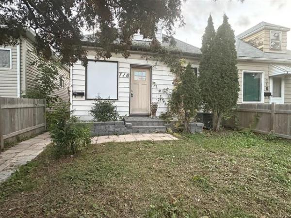 Home Photo - 118 Riverton Avenue