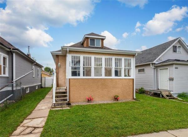 Home Photo - 386 Tweed Avenue