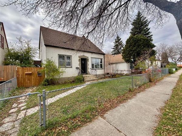 Home Photo - 1472 McDermot Avenue