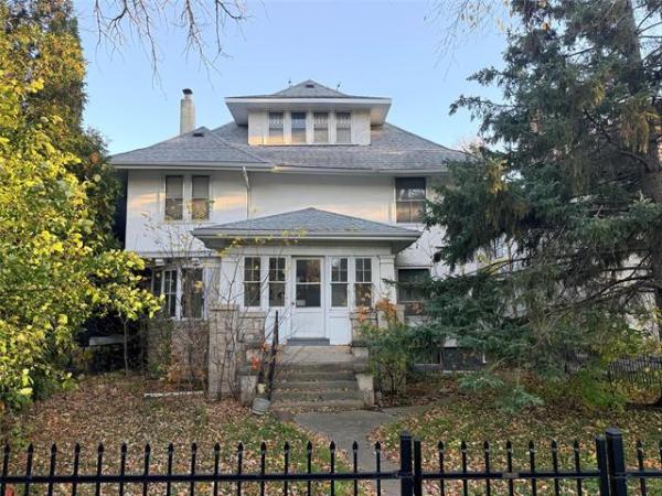 Home Photo - 960 Grosvenor Avenue