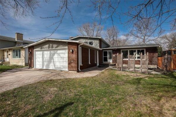 Home Photo - 209 Athlone Drive