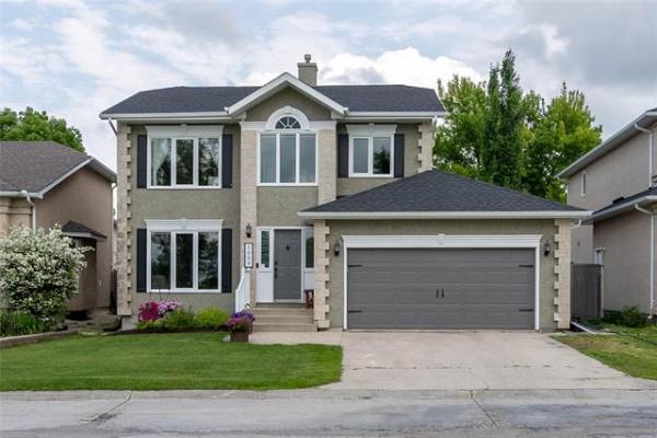 home photo - 1009 Scurfield Boulevard