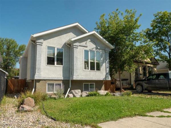 Home Photo - 321 MCLEAN Avenue