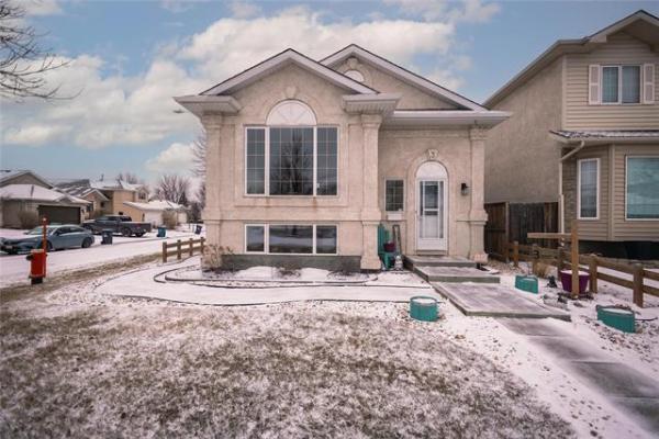 Home Photo - 3 Draho Crescent