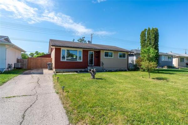 Home Photo - 107 Penfold Crescent