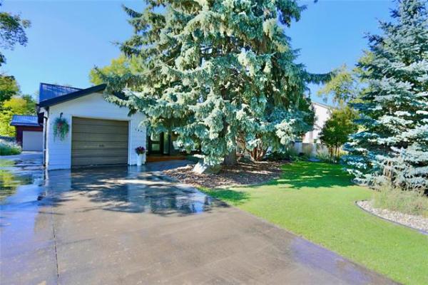 Home Photo - 134 Sunnyside Boulevard