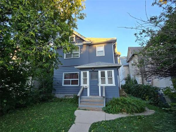 Home Photo - 215 Spence Street