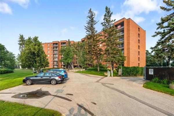 Home Photo - 102-916 Cloutier Drive