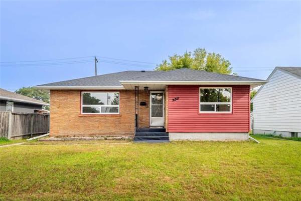 Home Photo - 999 Beach Avenue