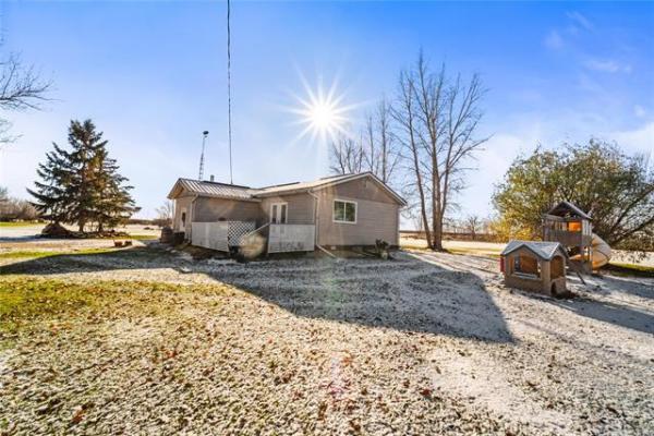 Home Photo - 18019 PTH 6 Highway