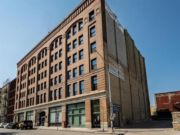 Home Photo - 301-110 Princess Street