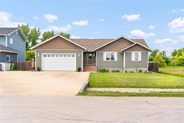 Home Photo - 44 BEAUDIN Boulevard