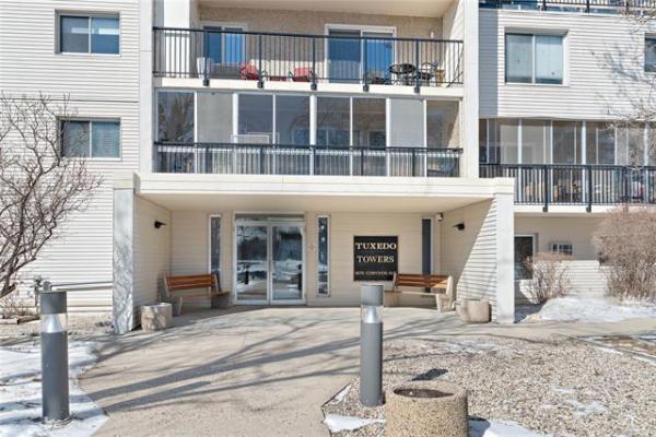 Home Photo - 4B-1975 Corydon Avenue