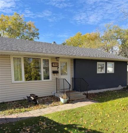 Home Photo - 632 Stewart Street