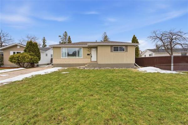 Home Photo - 122 Whitegates Crescent