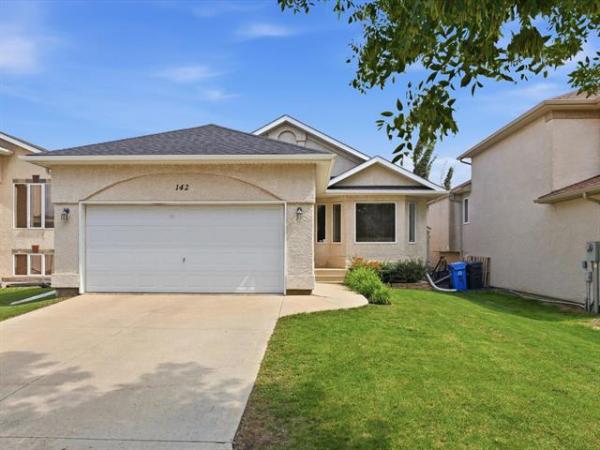 Home Photo - 142 Linmar Way