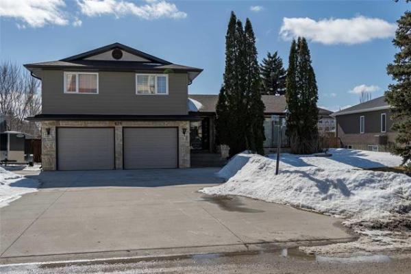 Home Photo - 626 Knowles Avenue