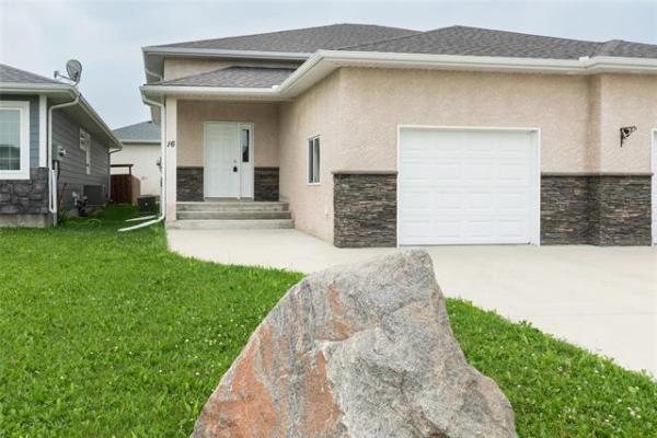 Home Photo - 16 PARKHILL Crescent