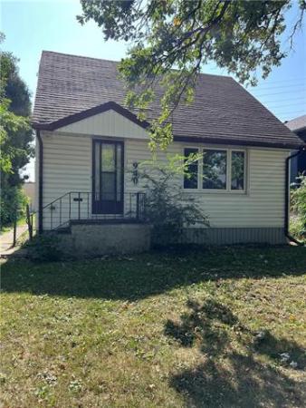 Home Photo - 940 Lorette Avenue