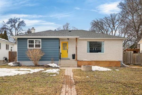 Home Photo - 211 Buxton Road