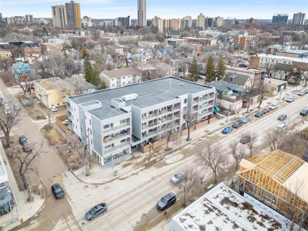 Home Photo - 310-155 Sherbrook Street