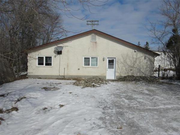 home photo - 35156 PTH 15 RD 60N Highway