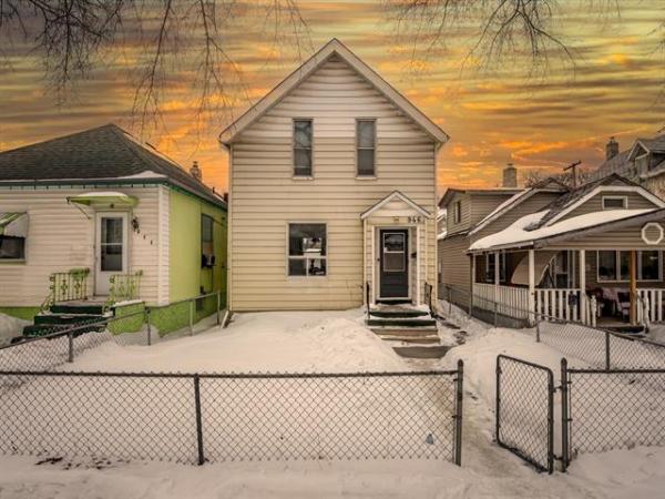 Home Photo - 946 Lipton Street