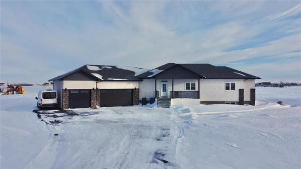 Home Photo - 365 JACKMAN Road