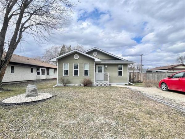 Home Photo - 44 FIFTH Avenue